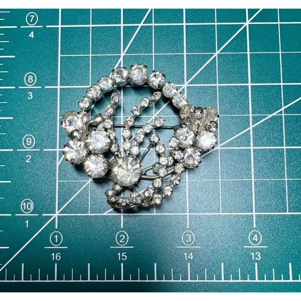Vintage Austria Silver Tone Dimensional Rhinestone Brooch Estate Jewelry - Picture 7 of 7
